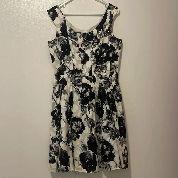 DONNA RICO DRESS - Picture 1 of 3